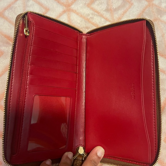 Zip around coach wallet - Picture 3 of 3